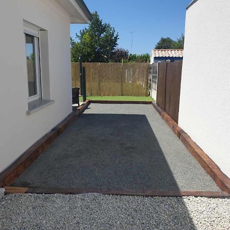Beau Logement Avec Terrasse, Jacuzzi Et Terrain De Petanque Privatif A 5 Minutes De La Plage Audenge Esterno foto