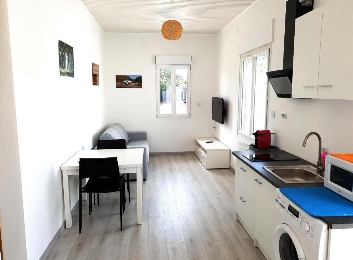Beau Logement Avec Terrasse, Jacuzzi Et Terrain De Petanque Privatif A 5 Minutes De La Plage Audenge Esterno foto